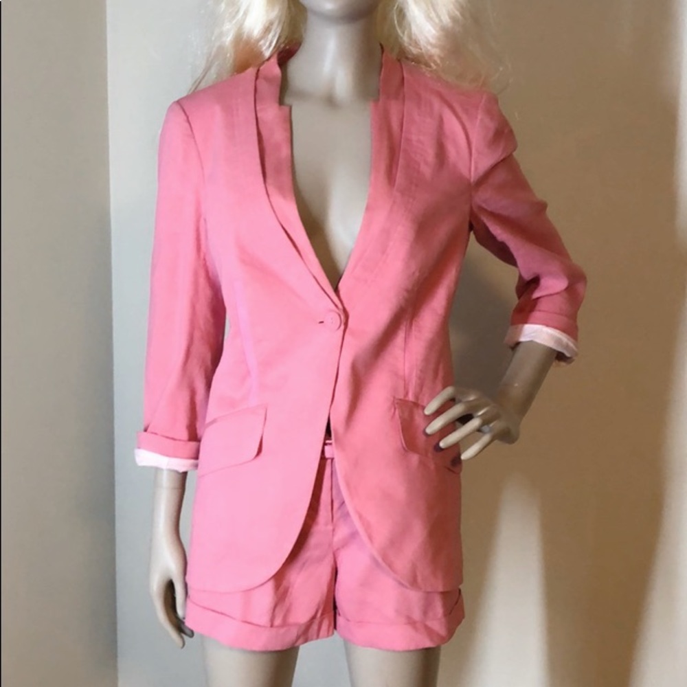 Women’s suit